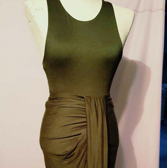 Ladies long skirt and top set - Picture 3 of 3